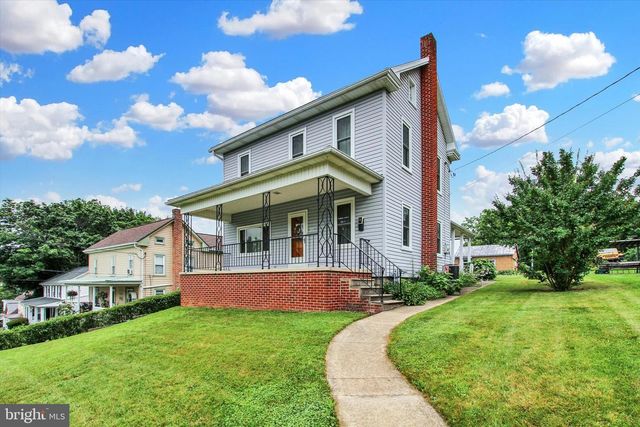 215 MOUNT AIRY AVE, Waynesboro, PA 17268