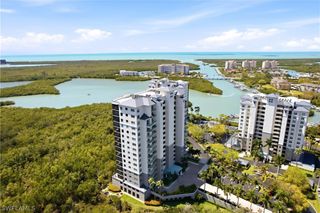 425 Cove Tower DR 1002, Naples, FL 34110