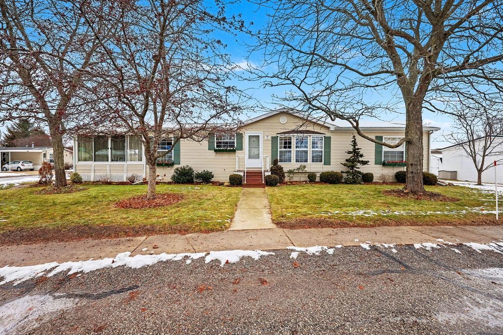 1330 Windridge Lane, Fremont City, MI 49412