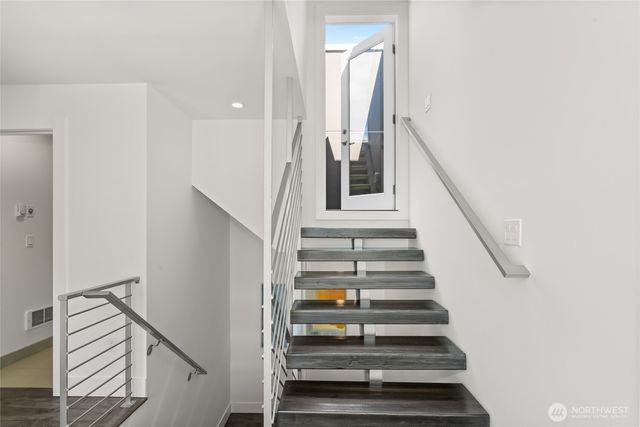 8347 12th Avenue NW, Seattle, WA 98117