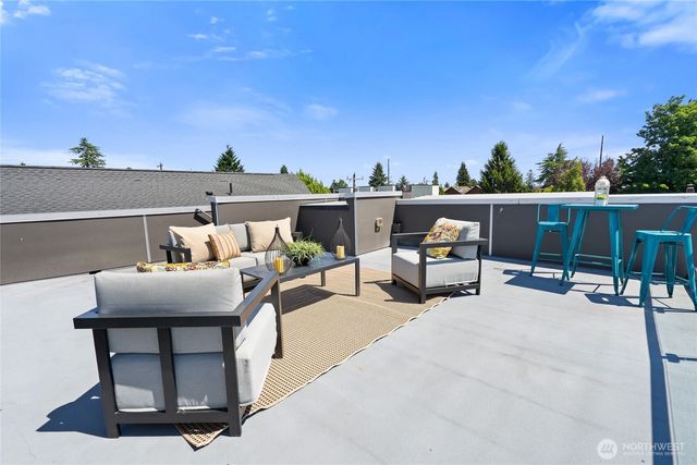 8347 12th Avenue NW, Seattle, WA 98117