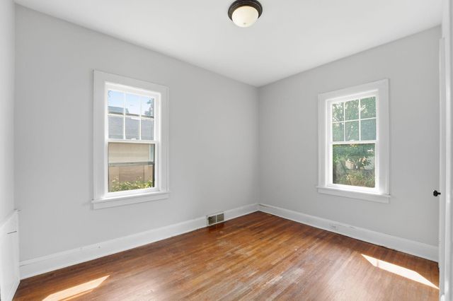 3840 27th Avenue S, Minneapolis, MN 55406