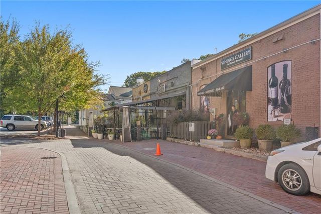 125 Spring Drive, Roswell, GA 30075