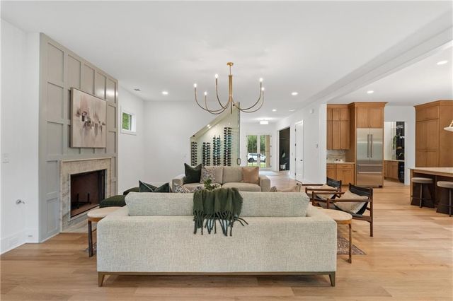 125 Spring Drive, Roswell, GA 30075
