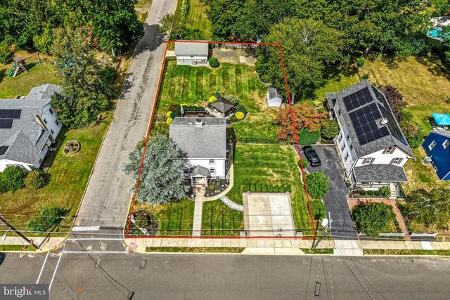 302 WASHINGTON AVE, Pitman, NJ 08071