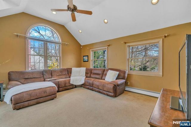 1 Crescent Place, Ho-ho-kus, NJ 07423