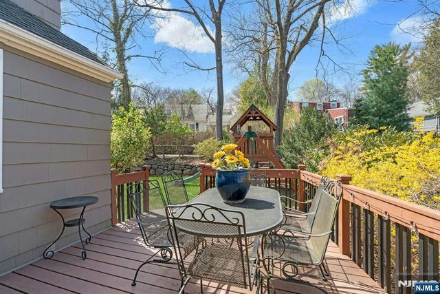 1 Crescent Place, Ho-ho-kus, NJ 07423