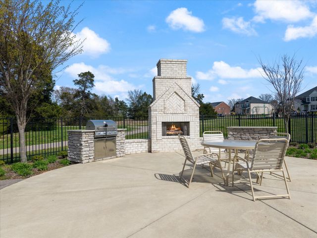 4056 Rosa Dr, Nolensville, TN 37135