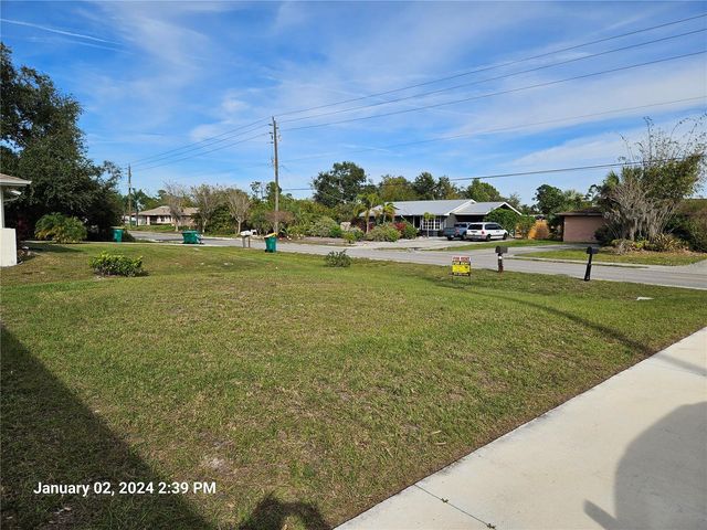 2337 PELLAM BOULEVARD, Port Charlotte, FL 33948