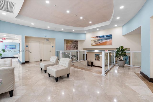 7600 Collins Ave 1210, Miami Beach, FL 33141