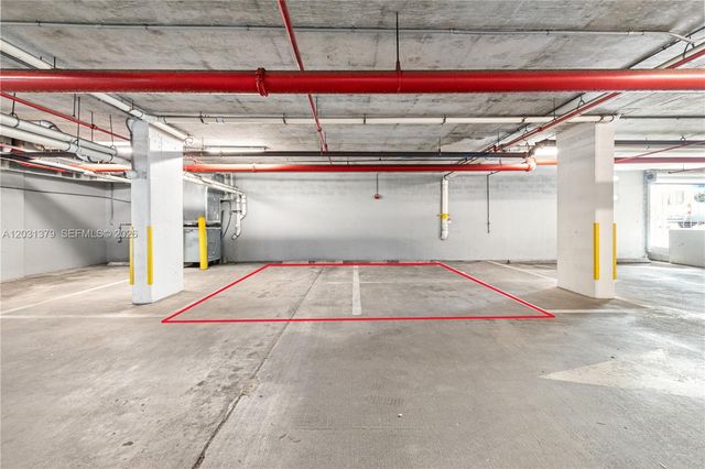 7600 Collins Ave 1210, Miami Beach, FL 33141