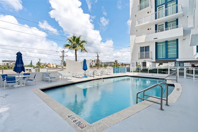 7600 Collins Ave 1210, Miami Beach, FL 33141