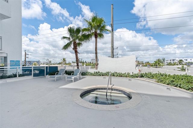 7600 Collins Ave 1210, Miami Beach, FL 33141
