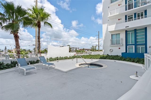 7600 Collins Ave 1210, Miami Beach, FL 33141