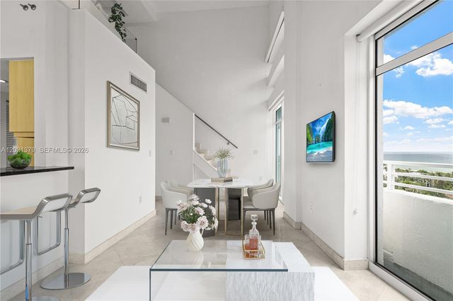 7600 Collins Ave 1210, Miami Beach, FL 33141