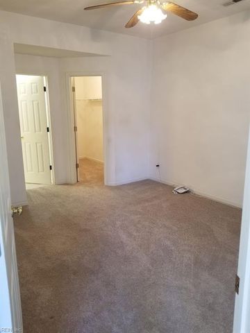 105 Kensington PL, Yorktown, VA 23693