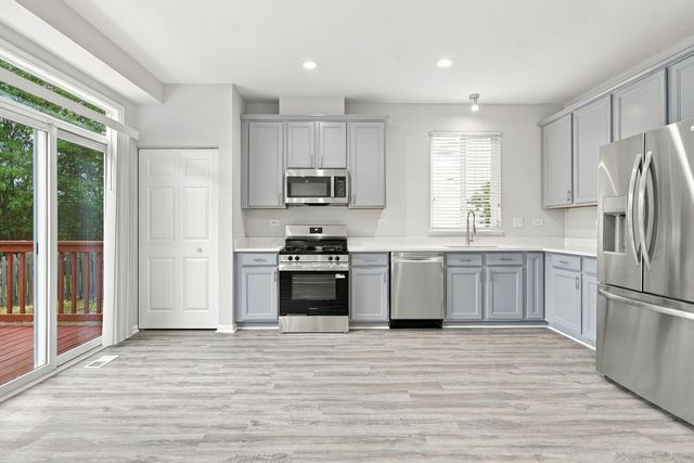 705 Silver Leaf Drive, Joliet, IL 60431