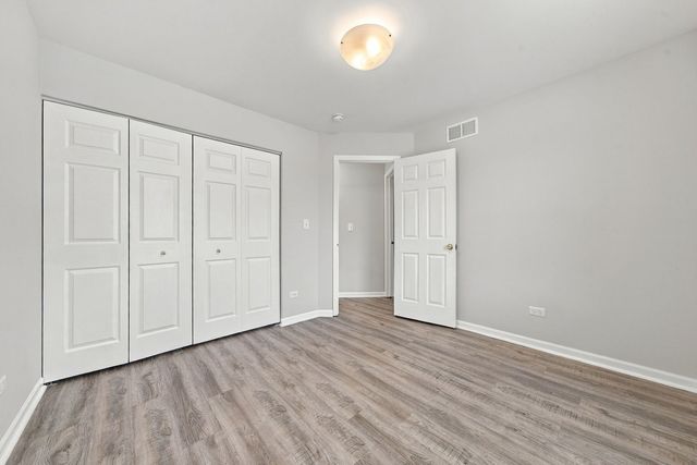 705 Silver Leaf Drive, Joliet, IL 60431