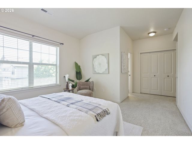 8656 Ne DELAMERE Way, Hillsboro, OR 97006