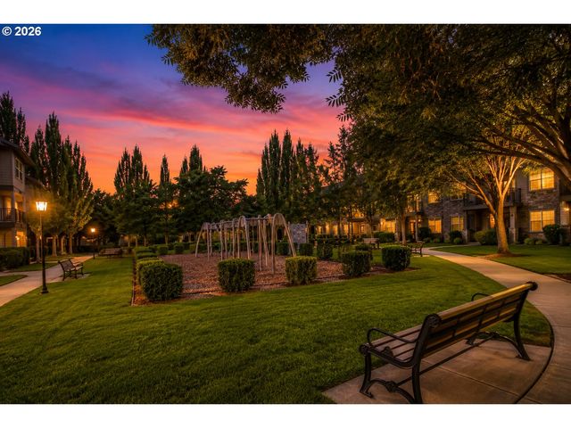 8656 Ne DELAMERE Way, Hillsboro, OR 97006