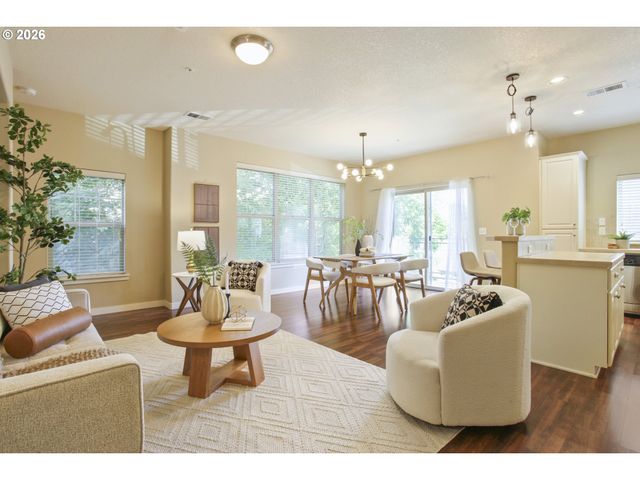 8656 Ne DELAMERE Way, Hillsboro, OR 97006