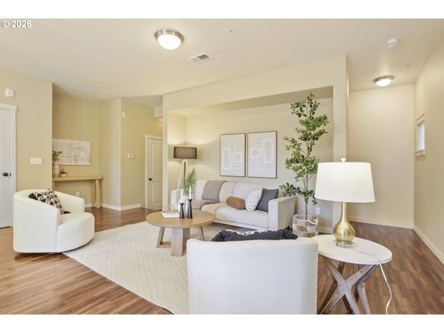 8656 Ne DELAMERE Way, Hillsboro, OR 97006