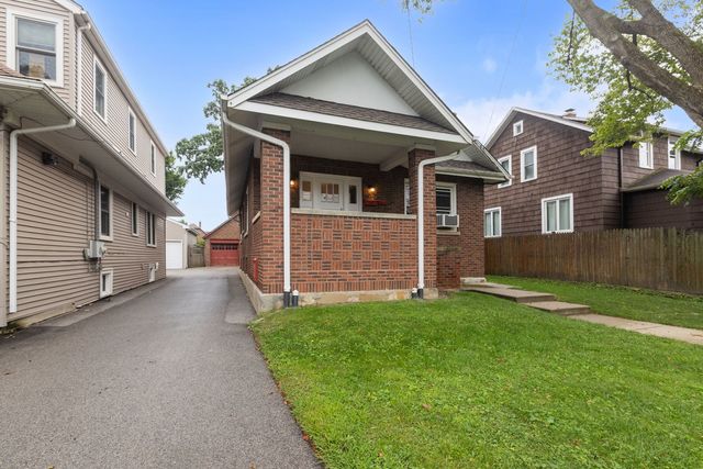 217 Highwood Avenue 1A, Highwood, IL 60040
