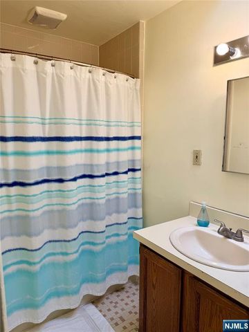 13 SHERIDAN Avenue, Ho-ho-kus, NJ 07423