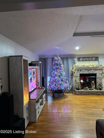 238 Pinnacle Dr, Brandenburg, KY 40108