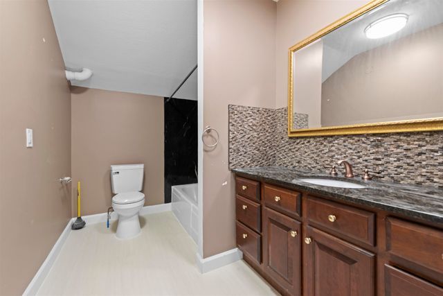 273 Southbound Gratiot Avenue, Mt Clemens, MI 48043