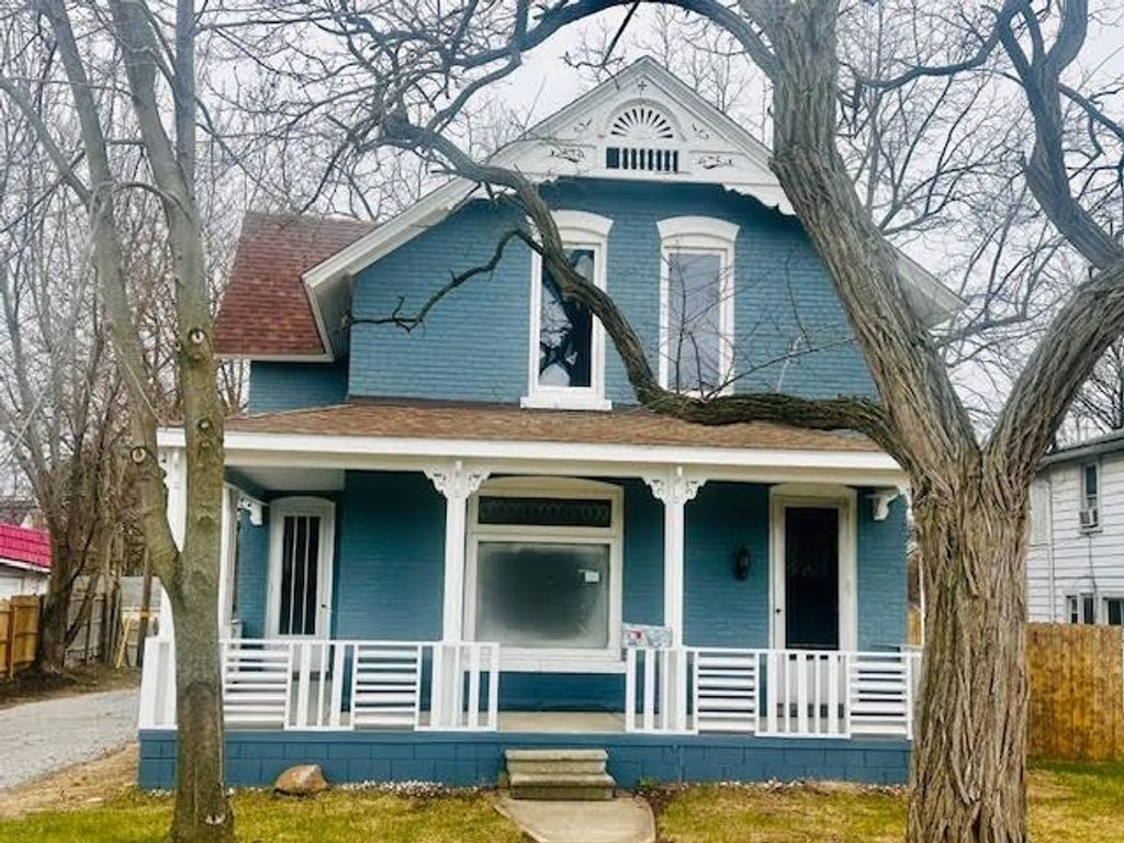 273 Southbound Gratiot Avenue, Mt Clemens, MI 48043