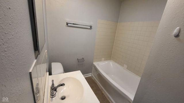 6149 Commodore Drive, Indianapolis, IN 46219