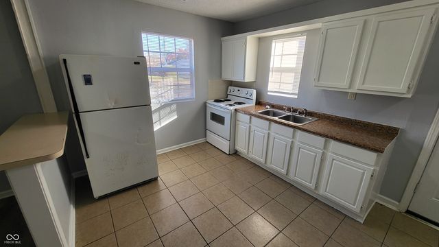 6149 Commodore Drive, Indianapolis, IN 46219