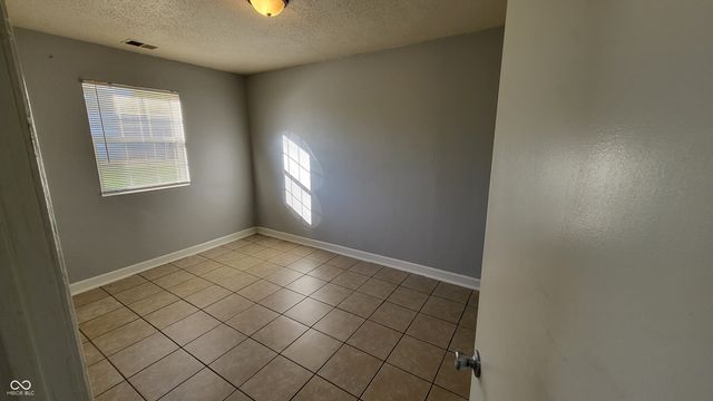 6149 Commodore Drive, Indianapolis, IN 46219
