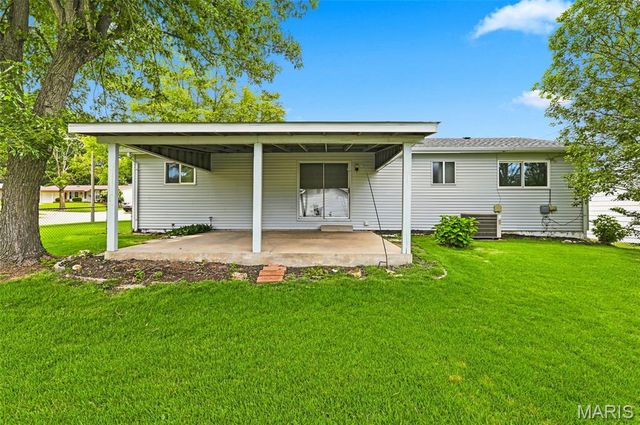 1448 La Cerros Lane, Florissant, MO 63031
