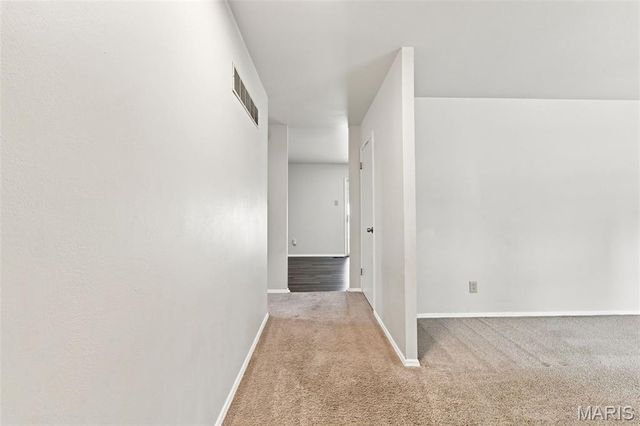 1448 La Cerros Lane, Florissant, MO 63031