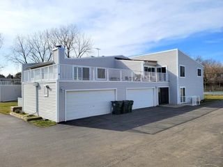 2252 N Baldwin Way 1A, Palatine, IL 60074