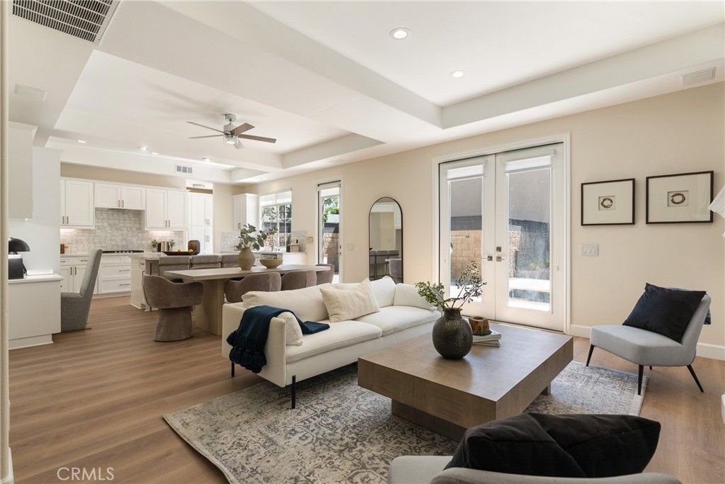 267 Mesa Dr, Costa Mesa, CA 92627 — photo 2