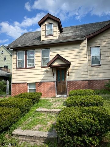 101 Maple St, Leonia Boro, NJ 07605