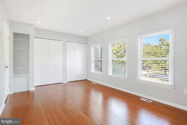 8 ALMANAC CT, Burtonsville, MD 20866