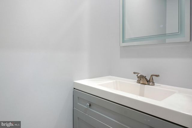 8 ALMANAC CT, Burtonsville, MD 20866