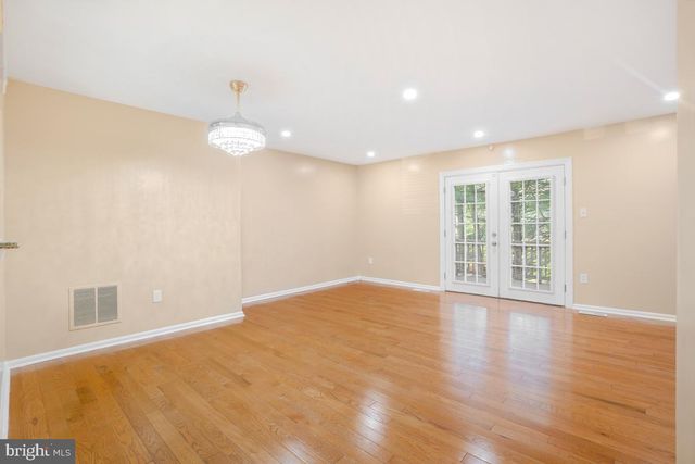 8 ALMANAC CT, Burtonsville, MD 20866