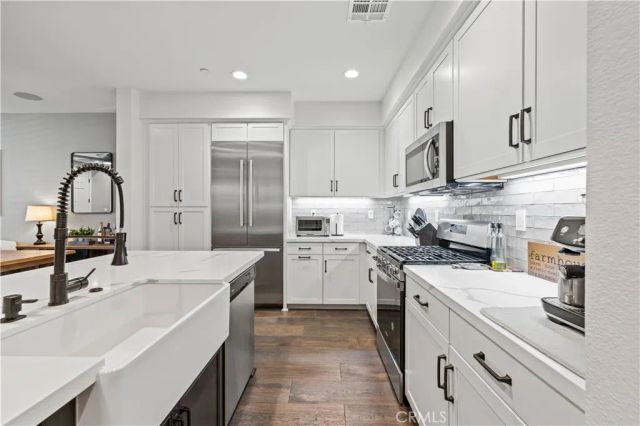 212 Red Brick 3, Simi Valley, CA 93065