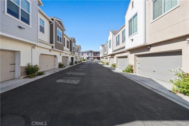 212 Red Brick 3, Simi Valley, CA 93065