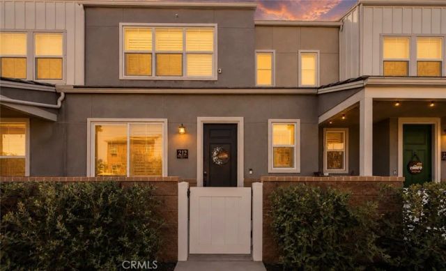 212 Red Brick 3, Simi Valley, CA 93065