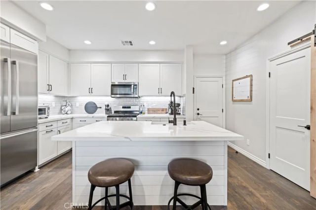 212 Red Brick 3, Simi Valley, CA 93065