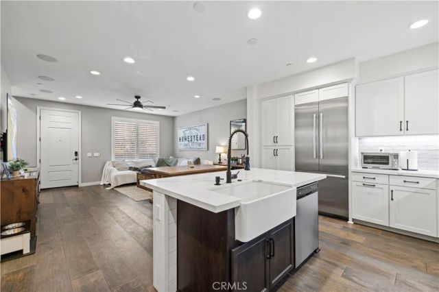 212 Red Brick 3, Simi Valley, CA 93065
