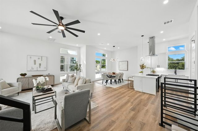 1913 Hoskins Drive D, Houston, TX 77080