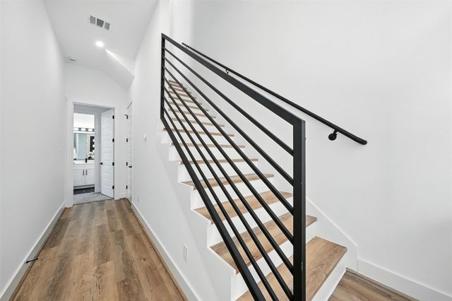 1913 Hoskins Drive D, Houston, TX 77080