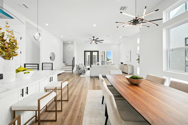 1913 Hoskins Drive D, Houston, TX 77080